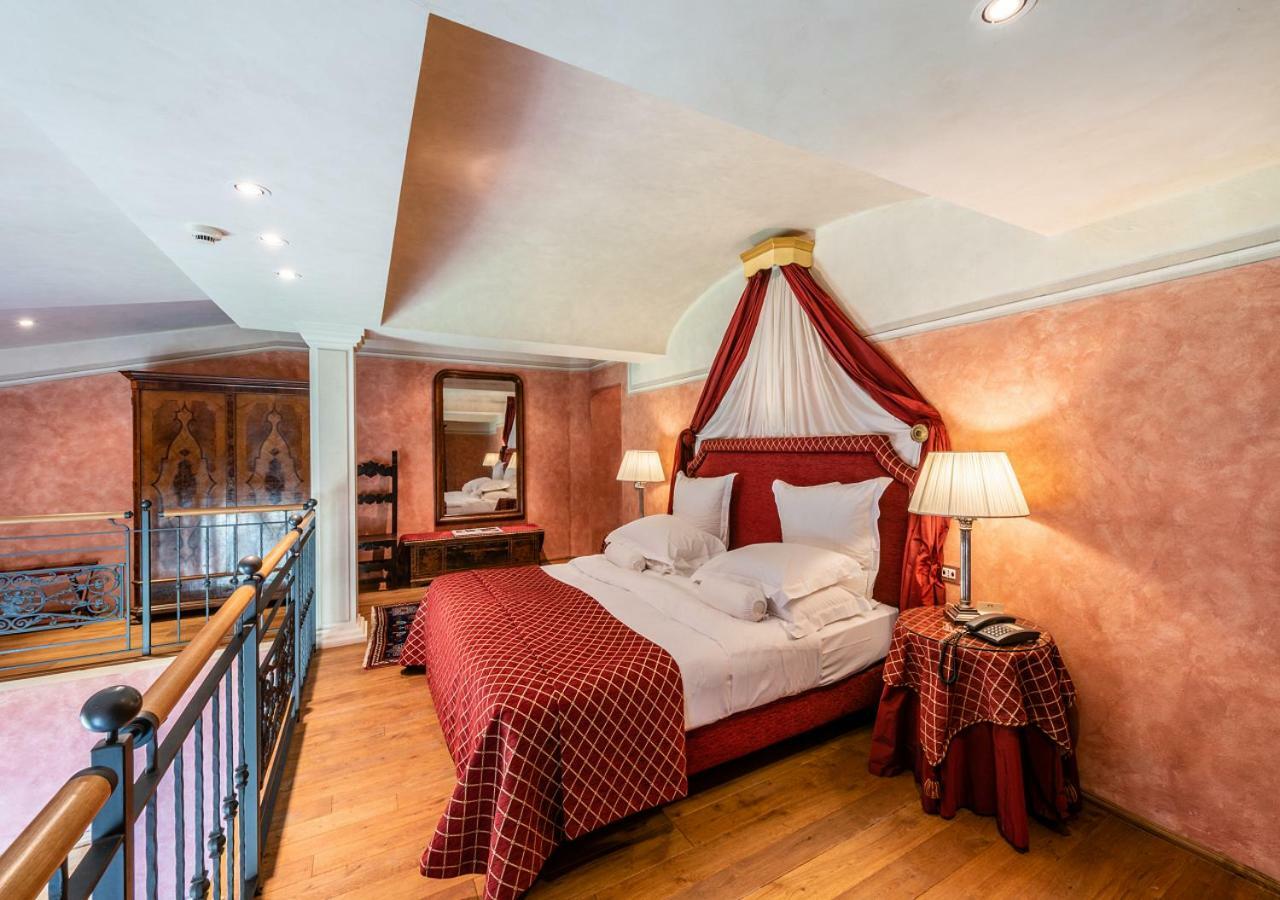 Villa Mangiacane - Small Luxury Hotels Of The World 瓦尔的圣卡西亚诺 外观 照片