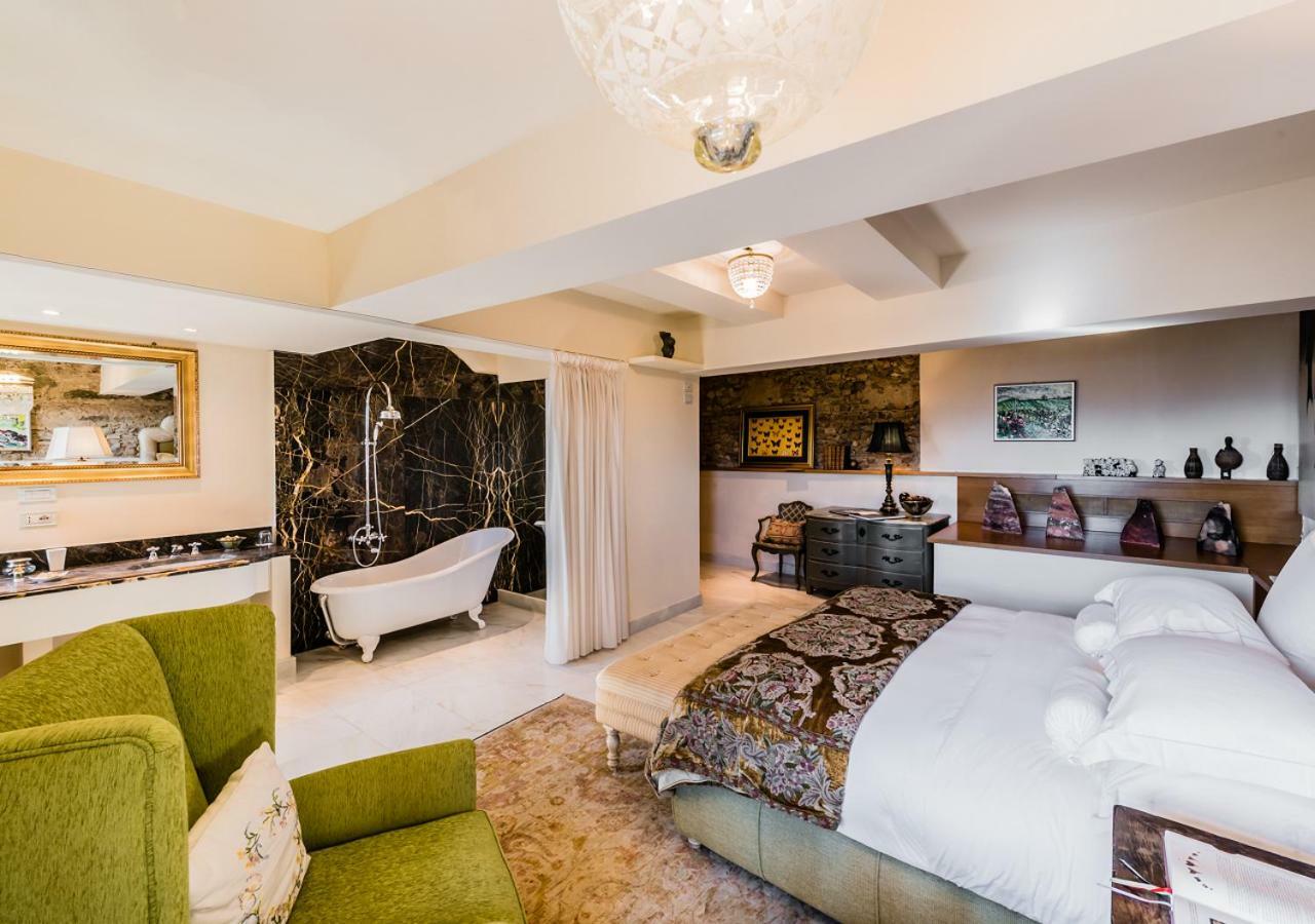 Villa Mangiacane - Small Luxury Hotels Of The World 瓦尔的圣卡西亚诺 外观 照片